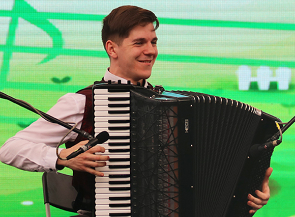 Video: Radu Ratoi Wins VII International competition in Moscow - Russia ...
