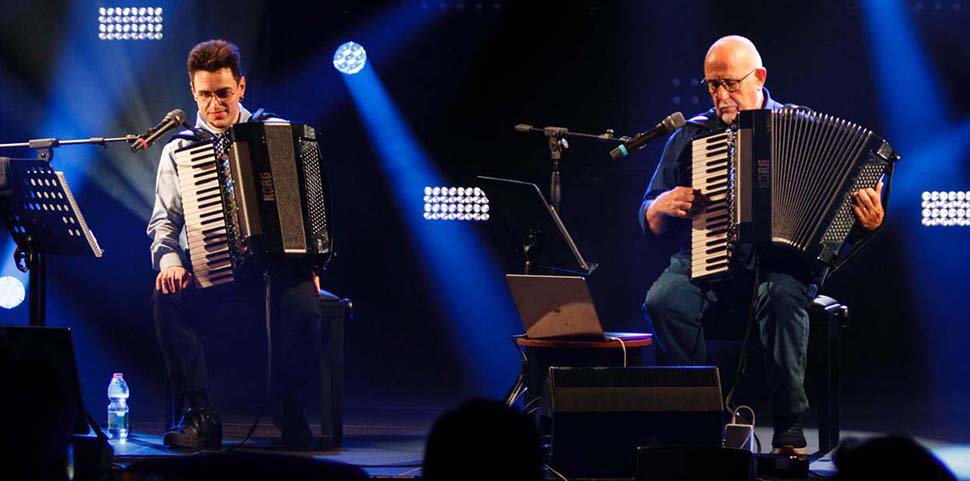 Fati Fehmiju & Luigi Bruti, Korg