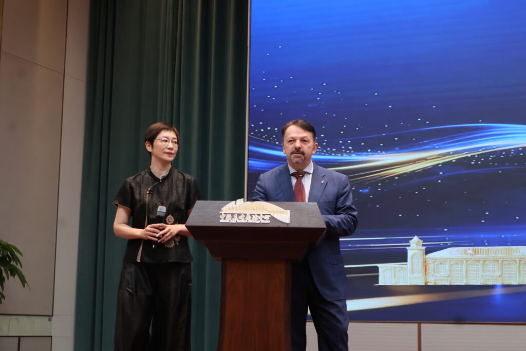Crystal Wang introducing  CIA President Mirco Patarini