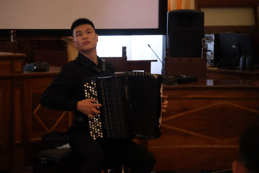 Haotong Chen